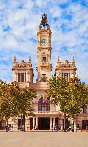 Reserva tu tour panorámico en autobús con paradas libres en Valencia, España – Billetes oficiales, rutas flexibles y cancelación gratuita en 2026
