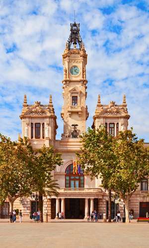 Compra tu tour en autobús turístico por Valencia – Billetes oficiales y visita personalizable en 2025 Reserva tu tour panorámico en autobús con paradas libres en Valencia, España – Billetes oficiales, rutas flexibles y cancelación gratuita en 2025
