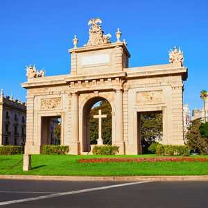 Súbete al autobús de dos pisos en Valencia, España – Descubre monumentos, atracciones y rincones secretos con un tour turístico en autobús en 2026